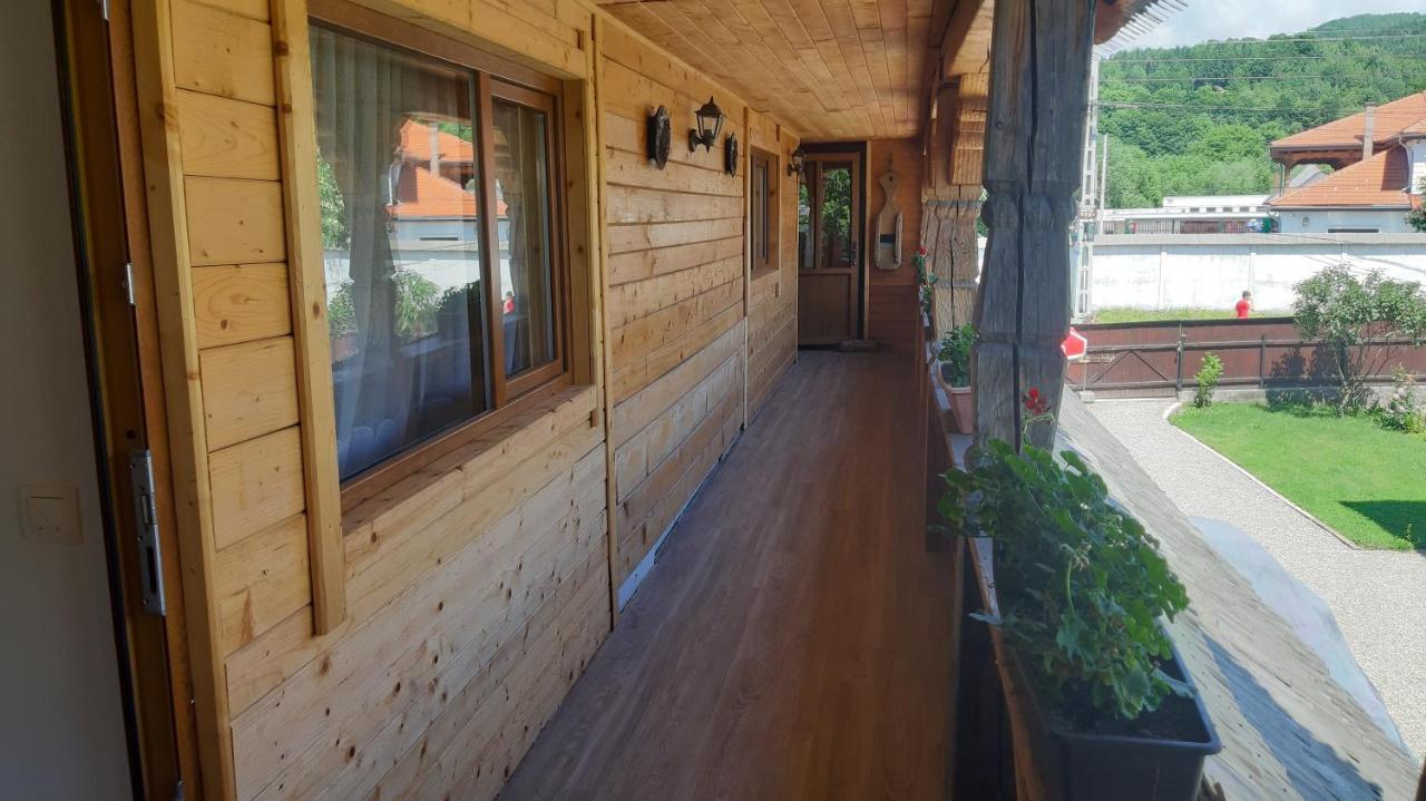 فندق Casa Buga Vişeu de Sus المظهر الخارجي الصورة